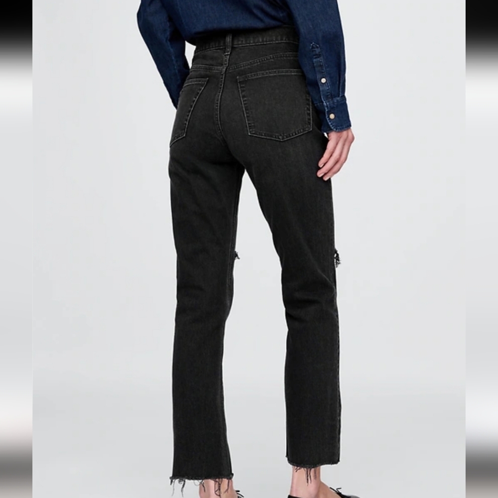 GAP Cheeky Highrise Straight Black Jeans - Picture 4 of 9